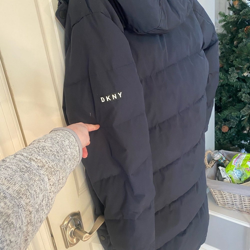 Women’s DKNY winter coat. Dark Navy size large. Very warm with hood. NWT. - Picture 5 of 5